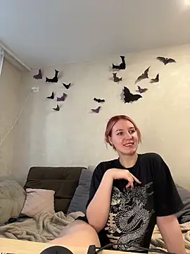 Hera Mark online show from 10/18/25, 04:14