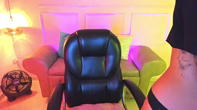 aitana kahlo online show from 02/11/26, 07:25