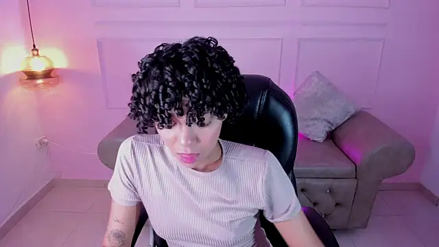 aitana kahlo online show from 12/16/25, 07:07