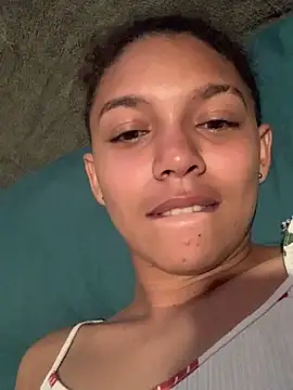 aitana kahlo online show from 02/15/26, 02:16