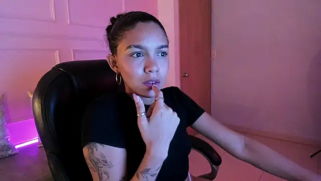 aitana kahlo online show from 02/02/26, 08:08