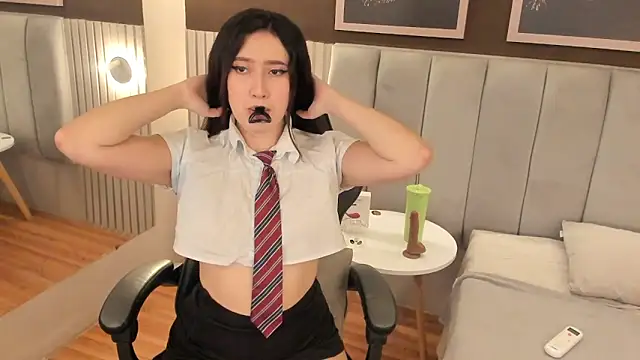 Skyyle  online show from 04/16/26, 01:12