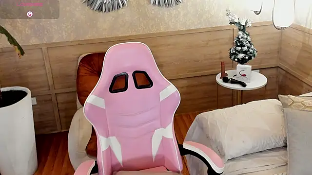 Skyyle  online show from 12/22/25, 01:00