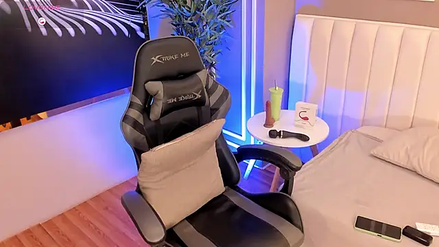 Skyyle  online show from 03/20/26, 12:39