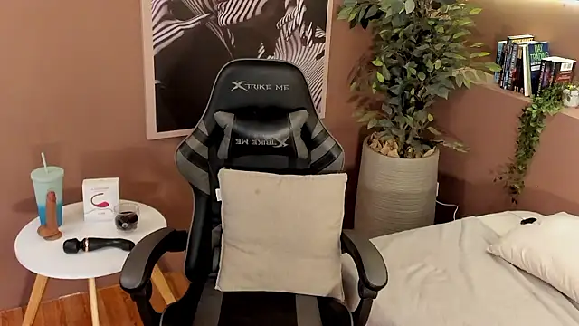 Skyyle  online show from 02/14/26, 01:22