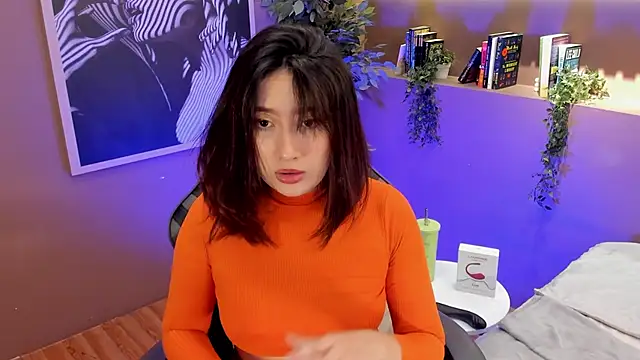 Skyyle  online show from 04/05/26, 04:57