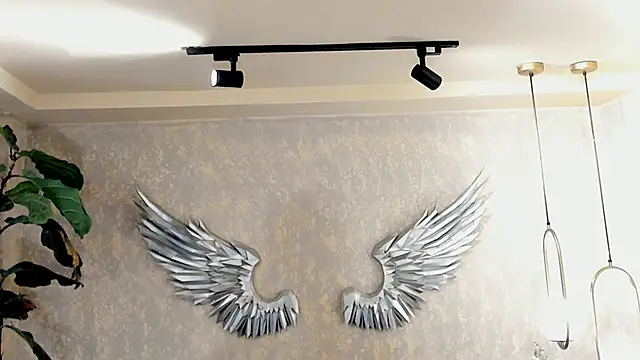 Skyyle  online show from 12/15/25, 01:06