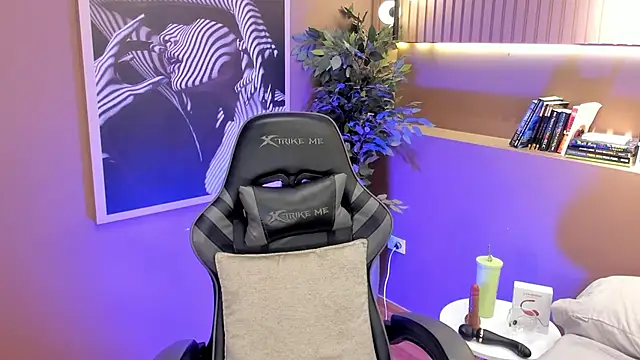 Skyyle  online show from 03/29/26, 04:41