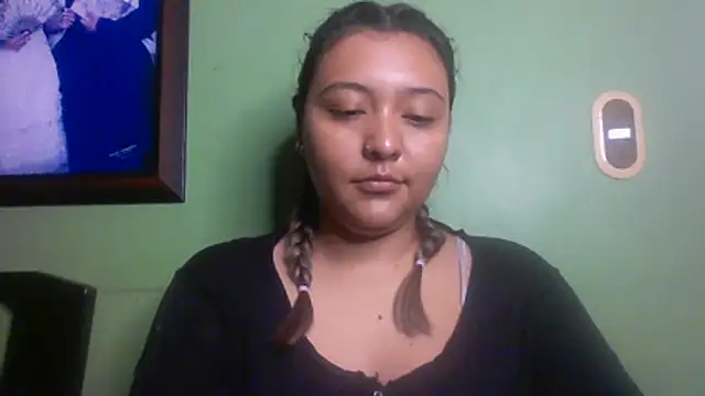 Snapshot of ALANA_150 chatting on 07/09/26, 01:32 ALANA 150 online show from 07/09/26, 01:32