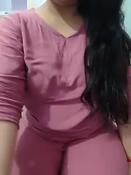 Snapshot of roshni_agrawal0 chatting on 05/31/26, 07:58 roshni agrawal0 online show from 05/31/26, 07:58