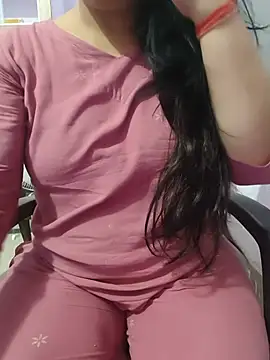 Snapshot of roshni_agrawal0 chatting on 05/29/26, 05:30 roshni agrawal0 online show from 05/29/26, 05:30