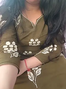 Snapshot of roshni_agrawal0 chatting on 05/22/26, 09:18 roshni agrawal0 online show from 05/22/26, 09:18