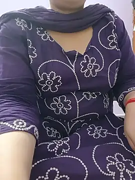 Snapshot of roshni_agrawal0 chatting on 05/25/26, 03:55 roshni agrawal0 online show from 05/25/26, 03:55