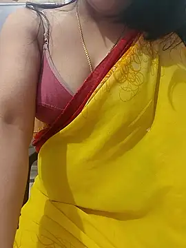 Snapshot of roshni_agrawal0 chatting on 01/12/26, 08:43 roshni agrawal0 online show from 01/12/26, 08:43