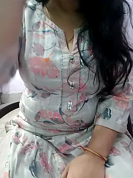 Snapshot of roshni_agrawal0 chatting on 02/12/26, 07:41 roshni agrawal0 online show from 02/12/26, 07:41