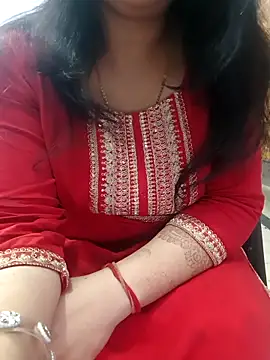 Snapshot of roshni_agrawal0 chatting on 02/27/26, 09:31 roshni agrawal0 online show from 02/27/26, 09:31