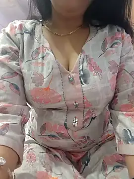 Snapshot of roshni_agrawal0 chatting on 02/01/26, 07:28 roshni agrawal0 online show from 02/01/26, 07:28