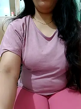 Snapshot of roshni_agrawal0 chatting on 10/07/25, 07:31 roshni agrawal0 online show from 10/07/25, 07:31