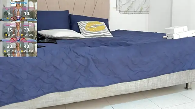 Snapshot of Lady_miss___ chatting on 12/17/25, 12:10 Lady miss online show from 12/17/25, 12:10