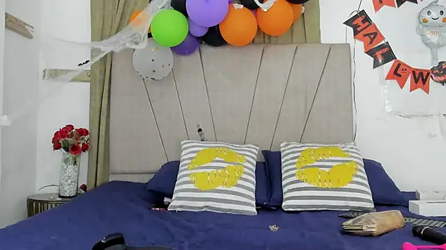 Snapshot of Lady_miss___ chatting on 10/30/25, 12:25 Lady miss online show from 10/30/25, 12:25