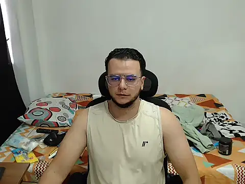 cloudsxxx online show from 04/01/26, 04:04