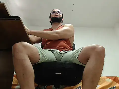 cloudsxxx online show from 04/04/26, 02:12