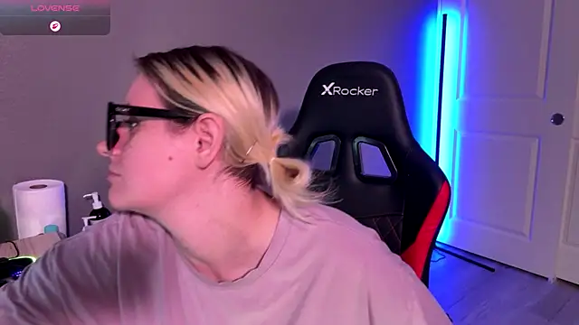 Charlies world online show from 11/29/25, 06:30