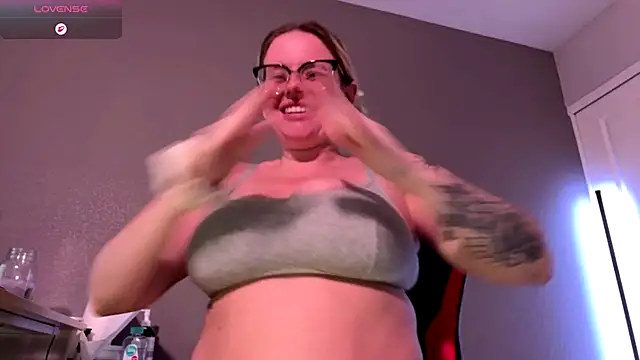 Charlies world online show from 11/23/25, 06:51