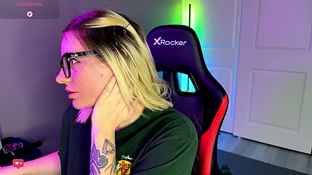 Charlies world online show from 12/14/25, 10:26