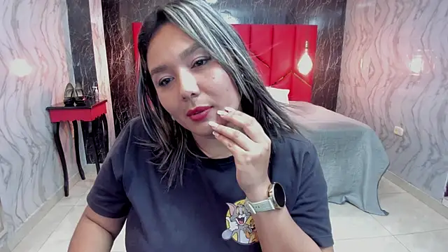 LatinaHoleQueen online show from 04/07/26, 04:53