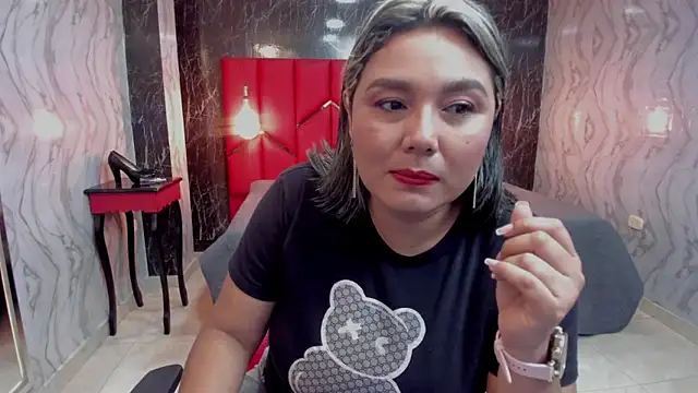 LatinaHoleQueen online show from 05/22/26, 02:59