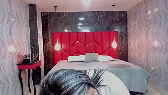 LatinaHoleQueen online show from 02/25/26, 02:06