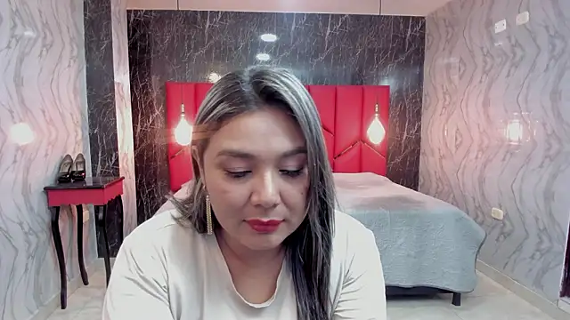 LatinaHoleQueen online show from 03/09/26, 03:15