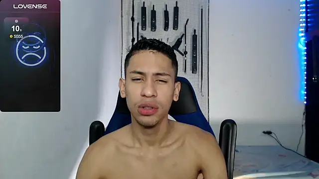 dylan apol0 online show from 10/01/25, 03:44