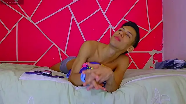 Snapshot of dylan_apol0 chatting on 02/02/26, 05:39 dylan apol0 online show from 02/02/26, 05:39