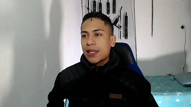 dylan apol0 online show from 09/27/25, 04:40