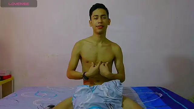 Snapshot of dylan_apol0 chatting on 04/08/26, 12:12 dylan apol0 online show from 04/08/26, 12:12