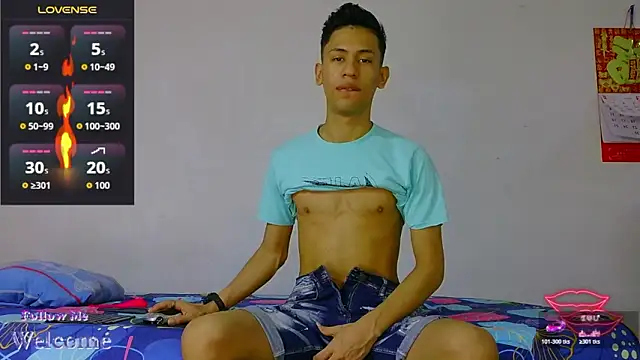 Snapshot of dylan_apol0 chatting on 03/20/26, 12:33 dylan apol0 online show from 03/20/26, 12:33