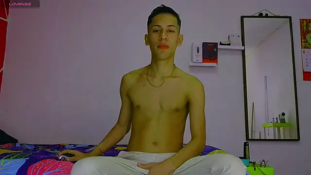 Snapshot of dylan_apol0 chatting on 02/15/26, 02:34 dylan apol0 online show from 02/15/26, 02:34