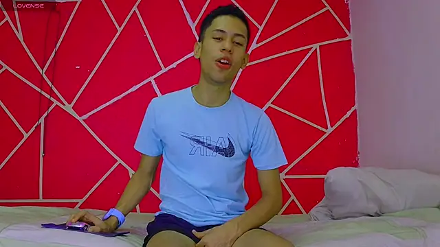 Snapshot of dylan_apol0 chatting on 02/05/26, 03:35 dylan apol0 online show from 02/05/26, 03:35