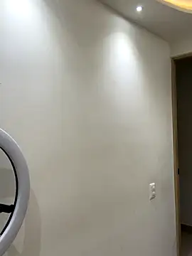 Elie-3 online show from 10/31/25, 01:24