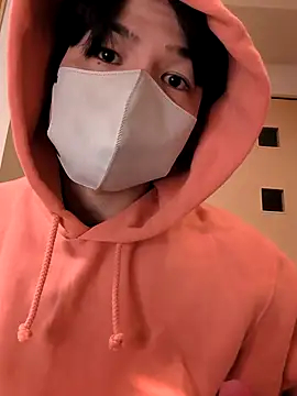 Snapshot of kqitooo chatting on 01/07/26, 08:41 kqitooo online show from 01/07/26, 08:41