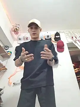 Ethanho0t online show from 10/31/25, 06:43