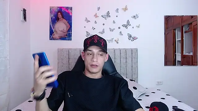 Ethanho0t online show from 01/12/26, 10:33