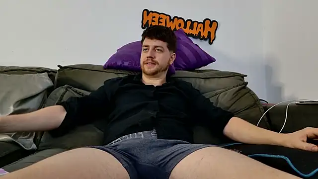 aaron nvk online show from 10/29/25, 10:20