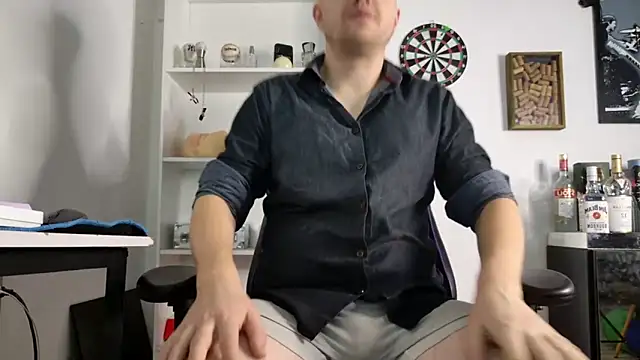 Snapshot of aaron_nvk chatting on 04/08/26, 05:09 aaron nvk online show from 04/08/26, 05:09