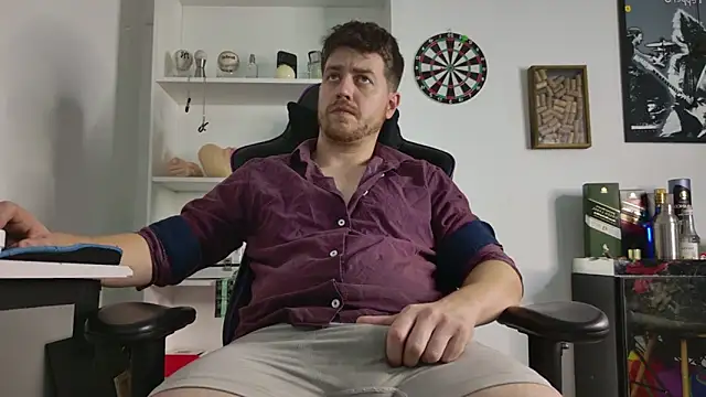 Snapshot of aaron_nvk chatting on 02/18/26, 02:20 aaron nvk online show from 02/18/26, 02:20