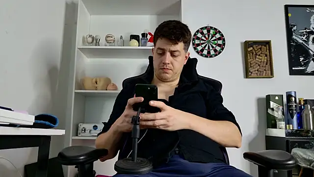 aaron nvk online show from 12/15/25, 09:31