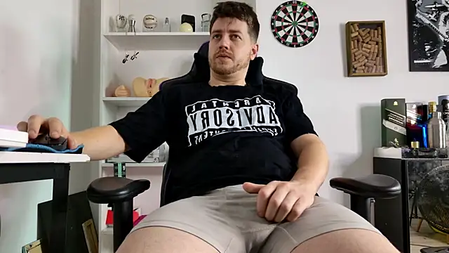 Snapshot of aaron_nvk chatting on 02/14/26, 06:30 aaron nvk online show from 02/14/26, 06:30