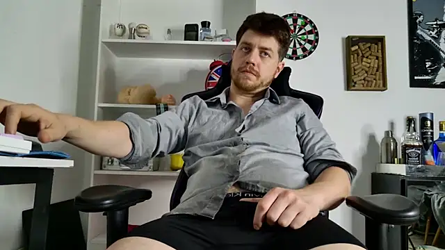 aaron nvk online show from 11/02/25, 08:47